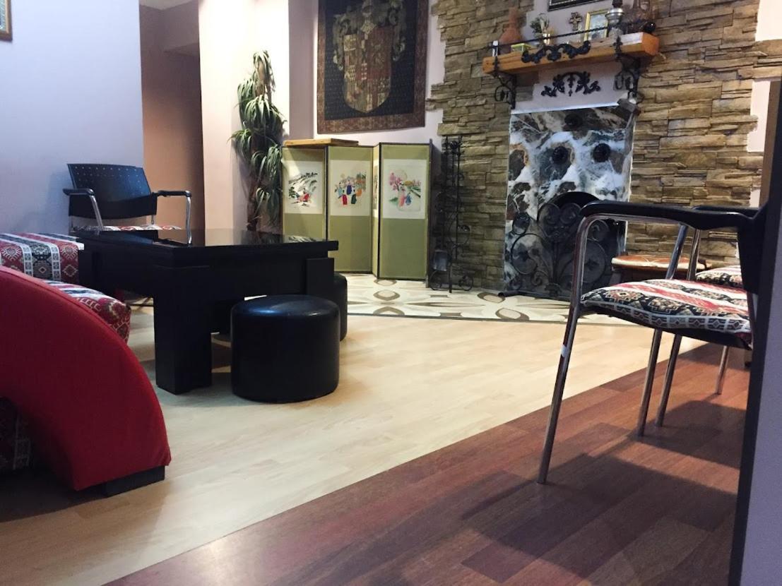 מלון The Sindh House - Indus Aroma Restaurant טביליסי מראה חיצוני תמונה